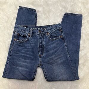 American Eagle high-rise girlfriend jean size 00 short length medium wash